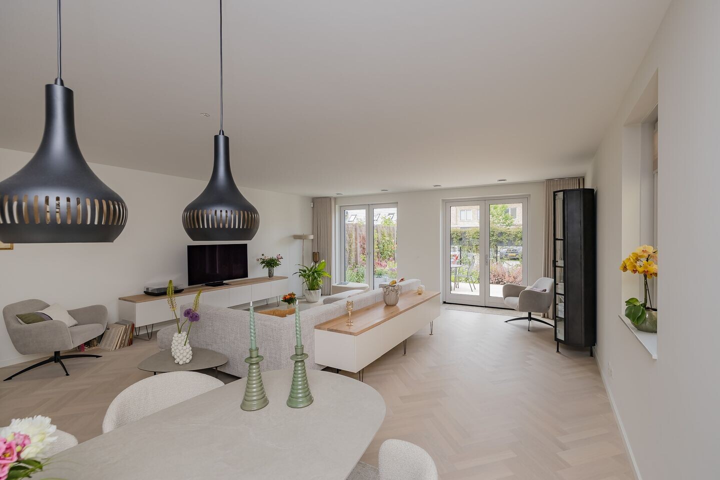 Twee-onder-één-kap te koop: Voorcroft 28, Velserbroek