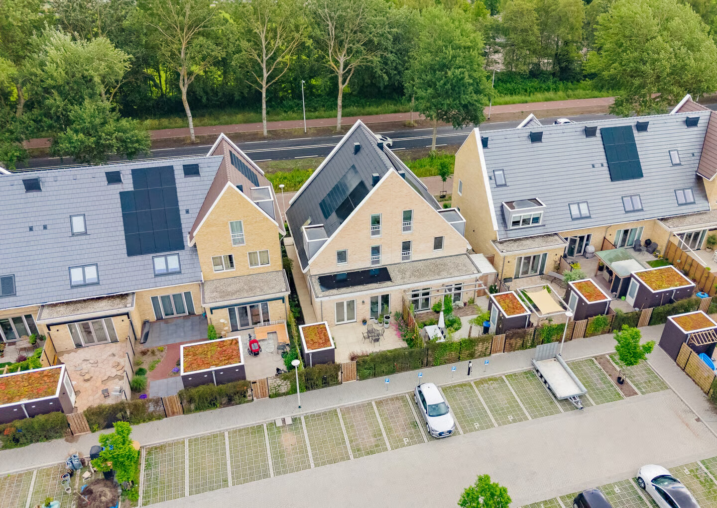 Twee-onder-één-kap te koop: Voorcroft 28, Velserbroek