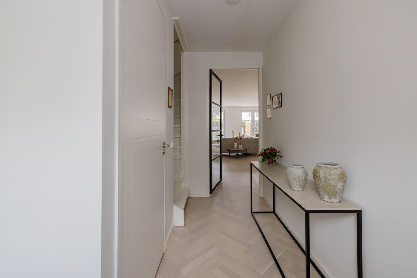 Twee-onder-één-kap te koop: Voorcroft 28, Velserbroek