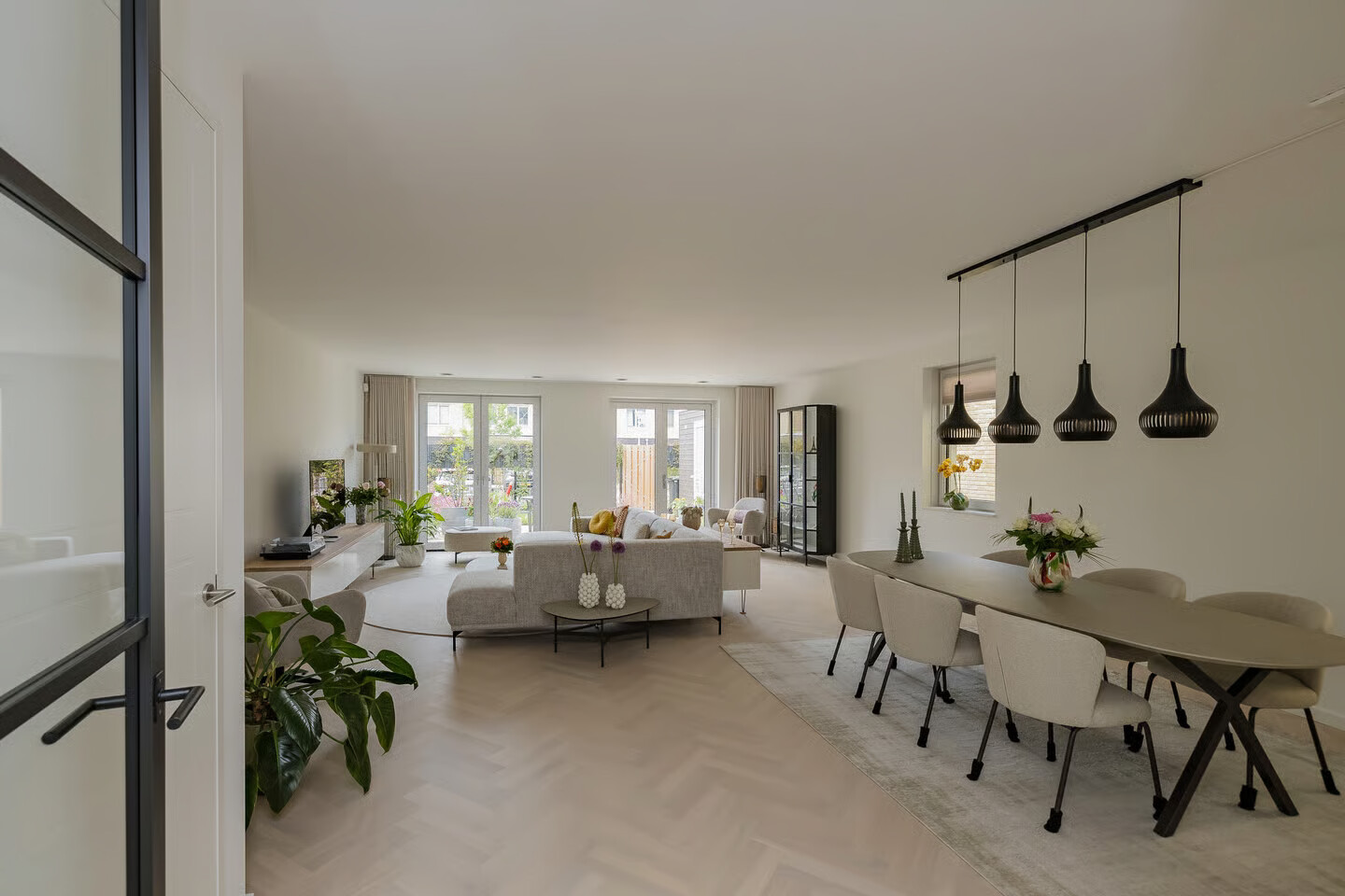Twee-onder-één-kap te koop: Voorcroft 28, Velserbroek