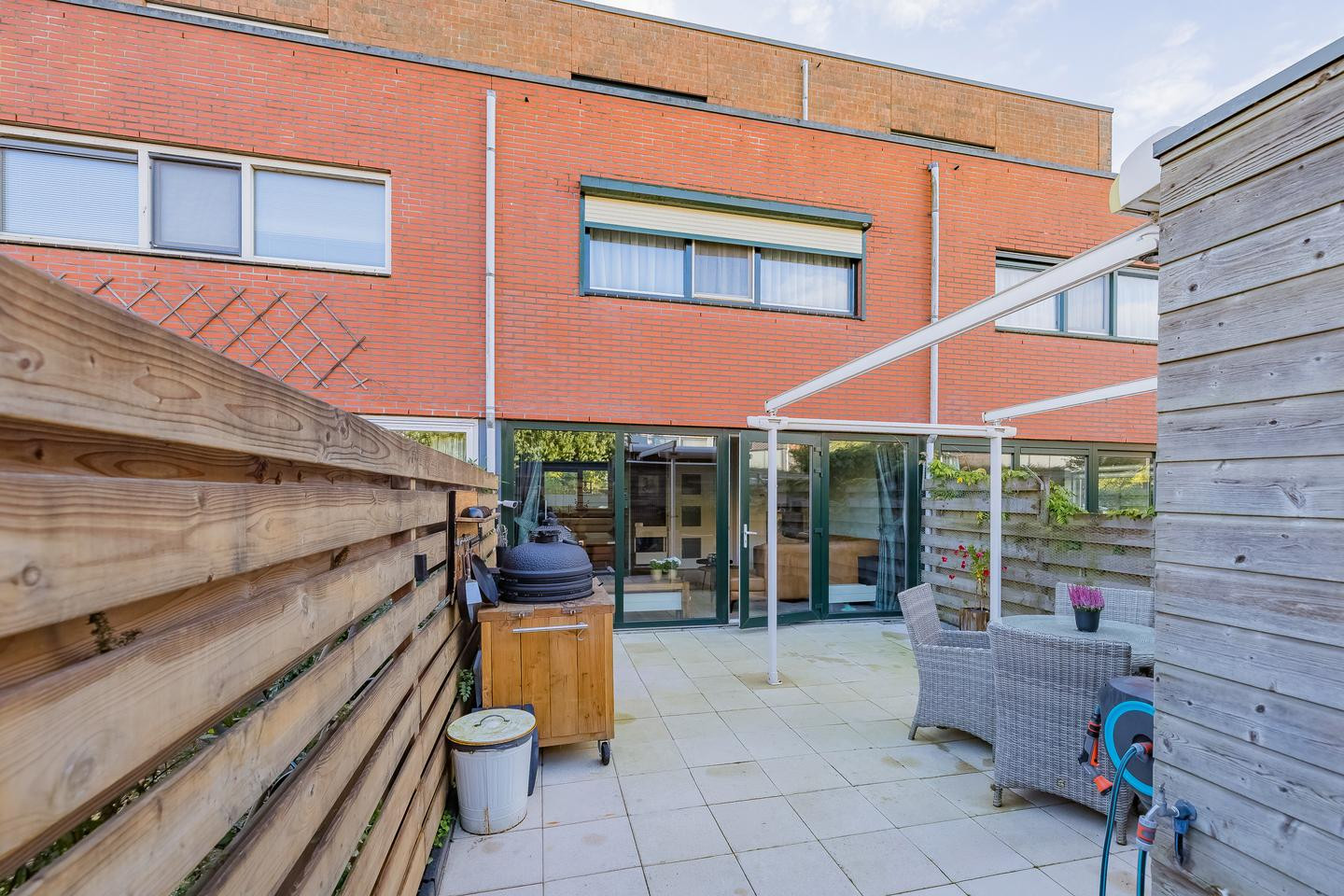 Tussenwoning te koop: L. Zocherplantsoen 93, Velserbroek