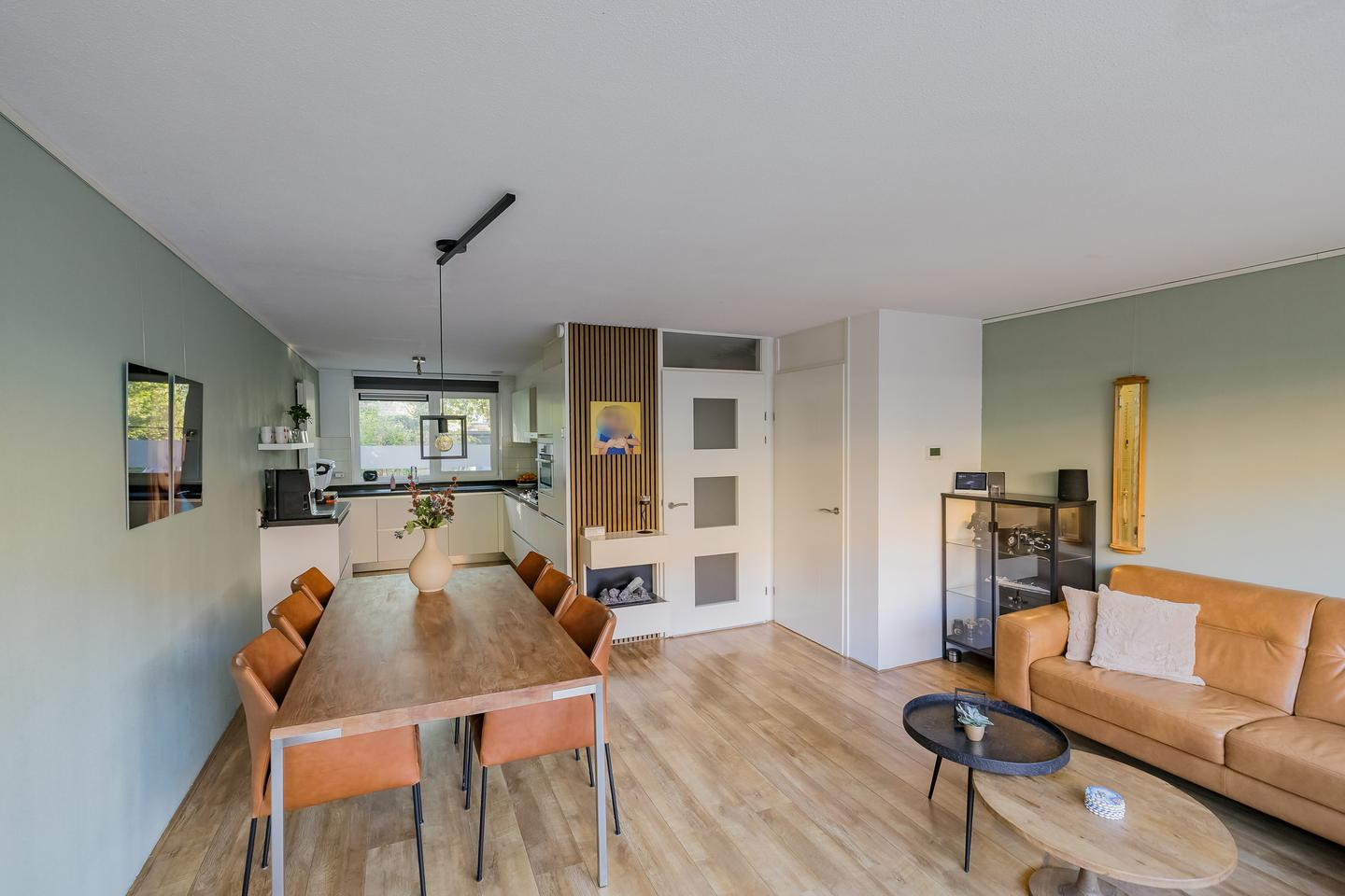Tussenwoning te koop: L. Zocherplantsoen 93, Velserbroek