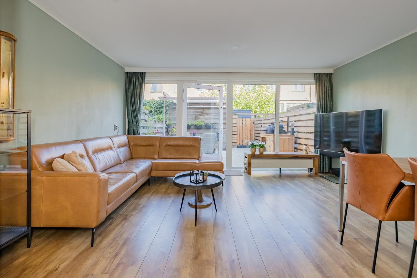 Tussenwoning te koop: L. Zocherplantsoen 93, Velserbroek