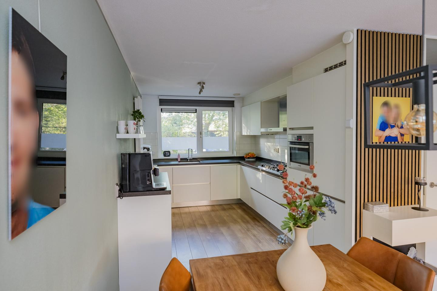 Tussenwoning te koop: L. Zocherplantsoen 93, Velserbroek