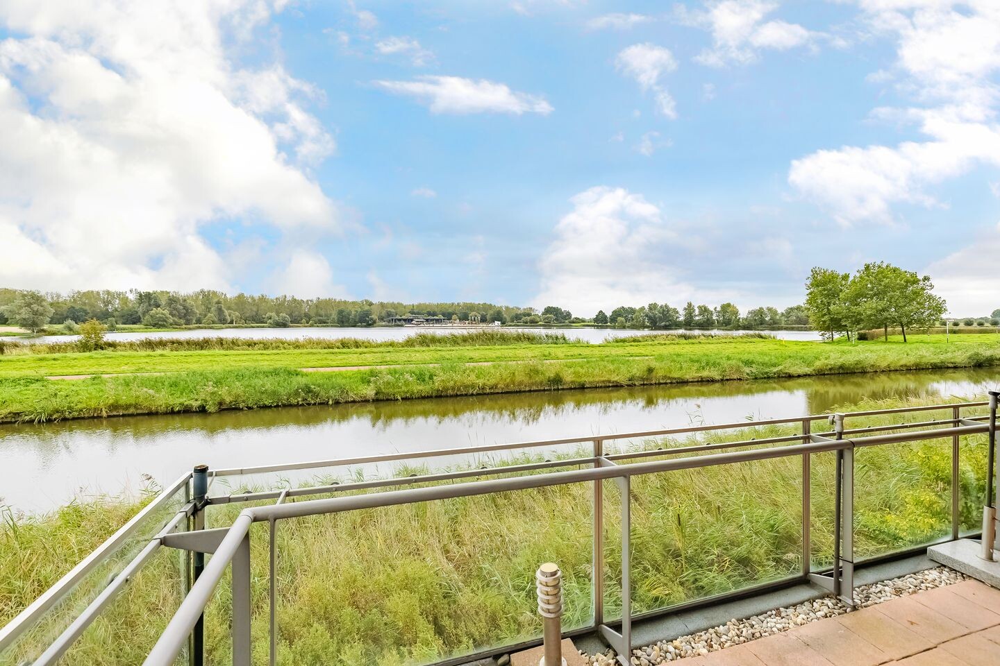 Appartement te koop: L. Springerstraat 120, Velserbroek