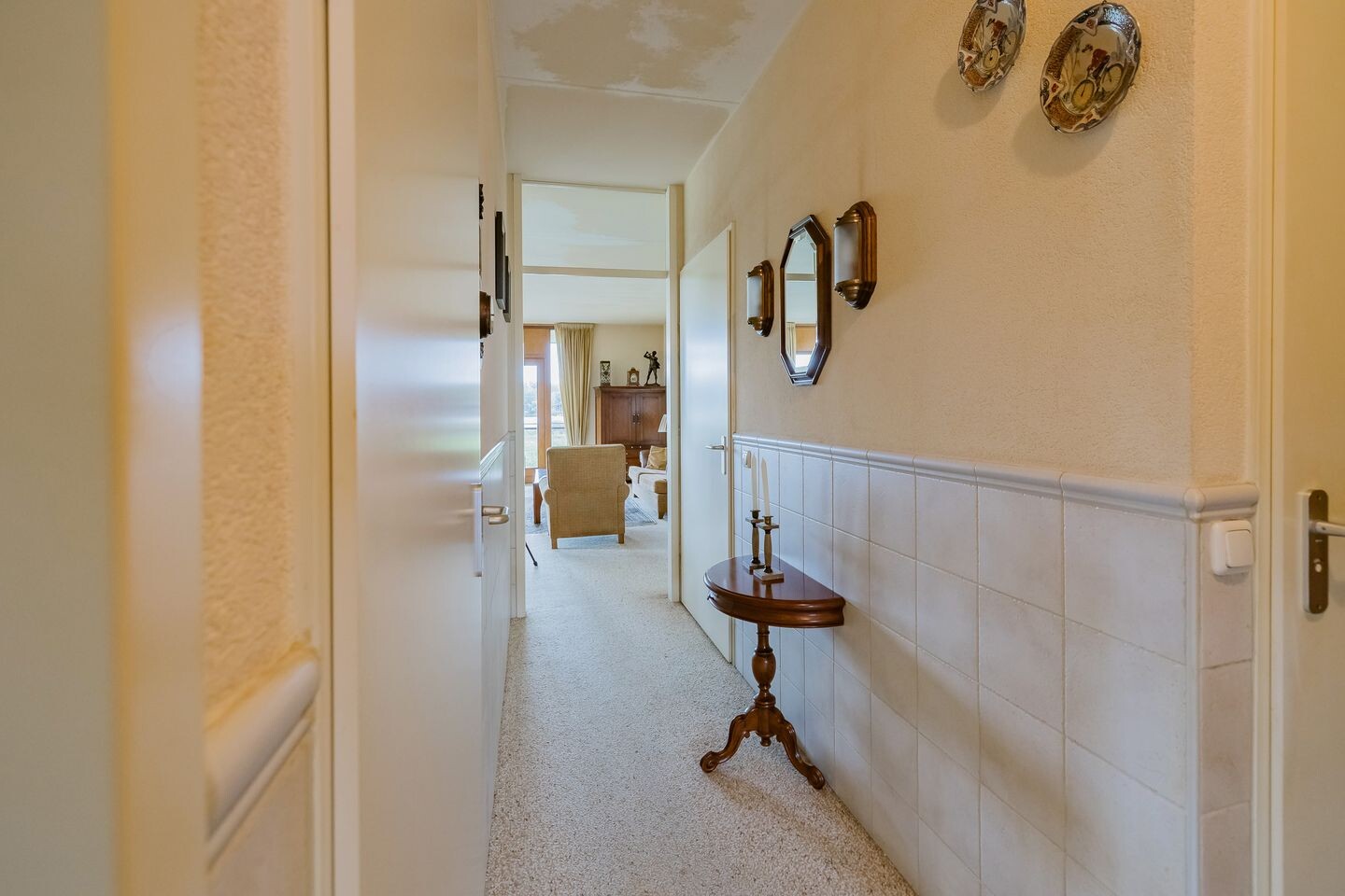 Appartement te koop: L. Springerstraat 120, Velserbroek