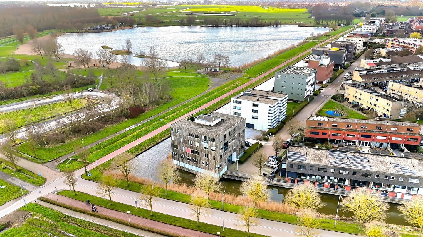 Appartement te koop: L. Springerstraat 252, Velserbroek