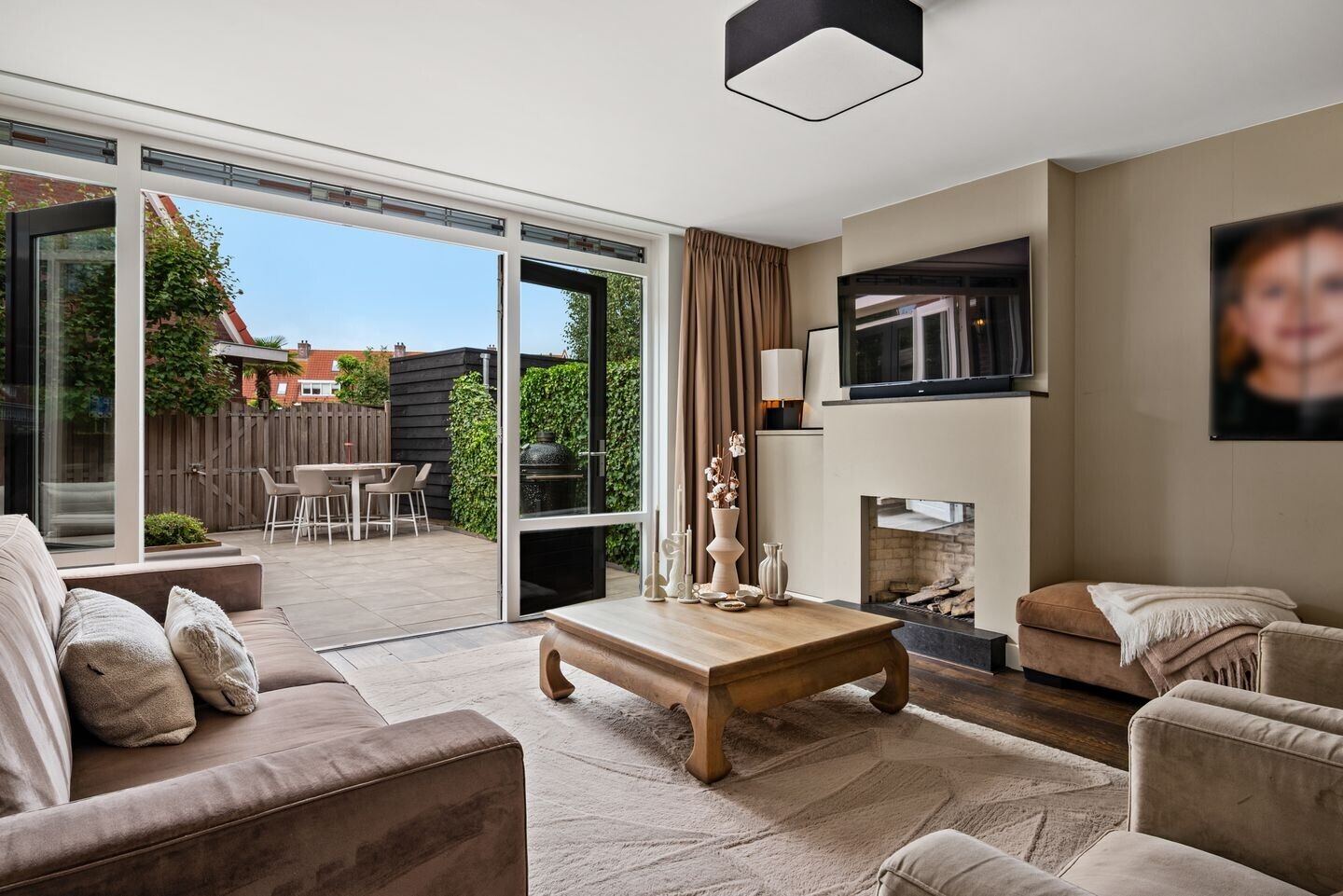 Hoekwoning te koop: A. Molletstraat 32, Velserbroek