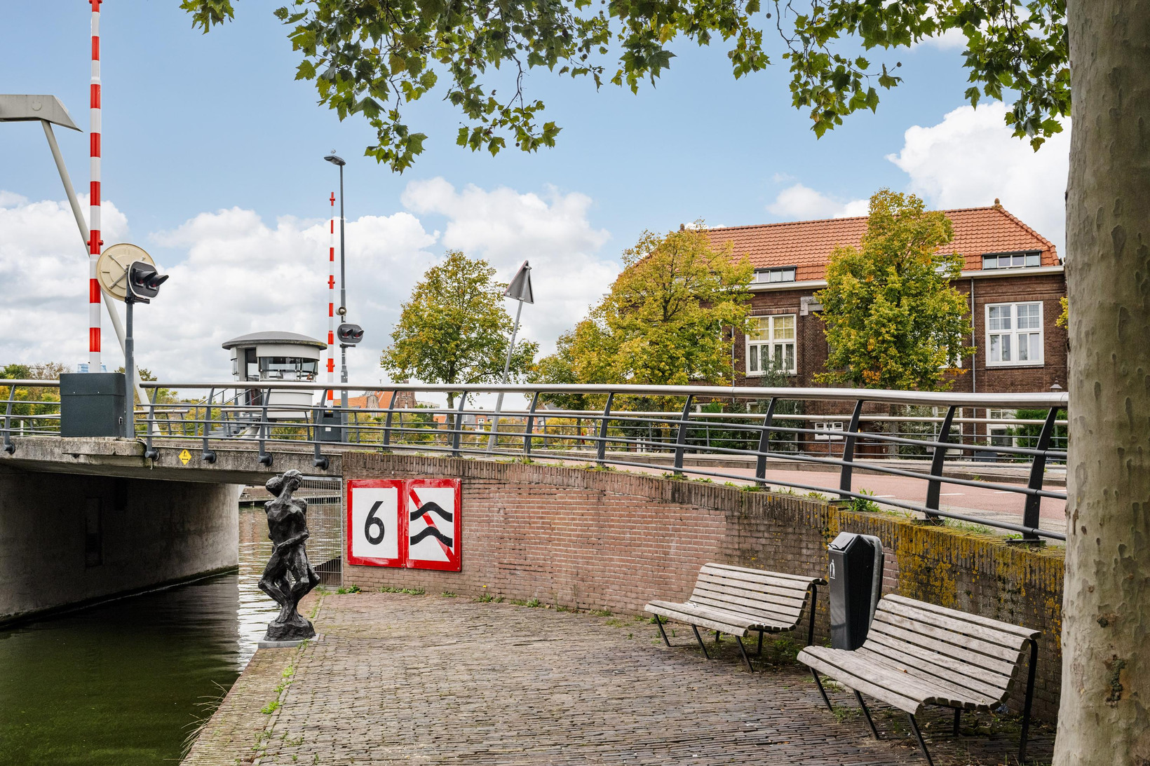 Hoekwoning te koop: Antoniestraat 69, Haarlem