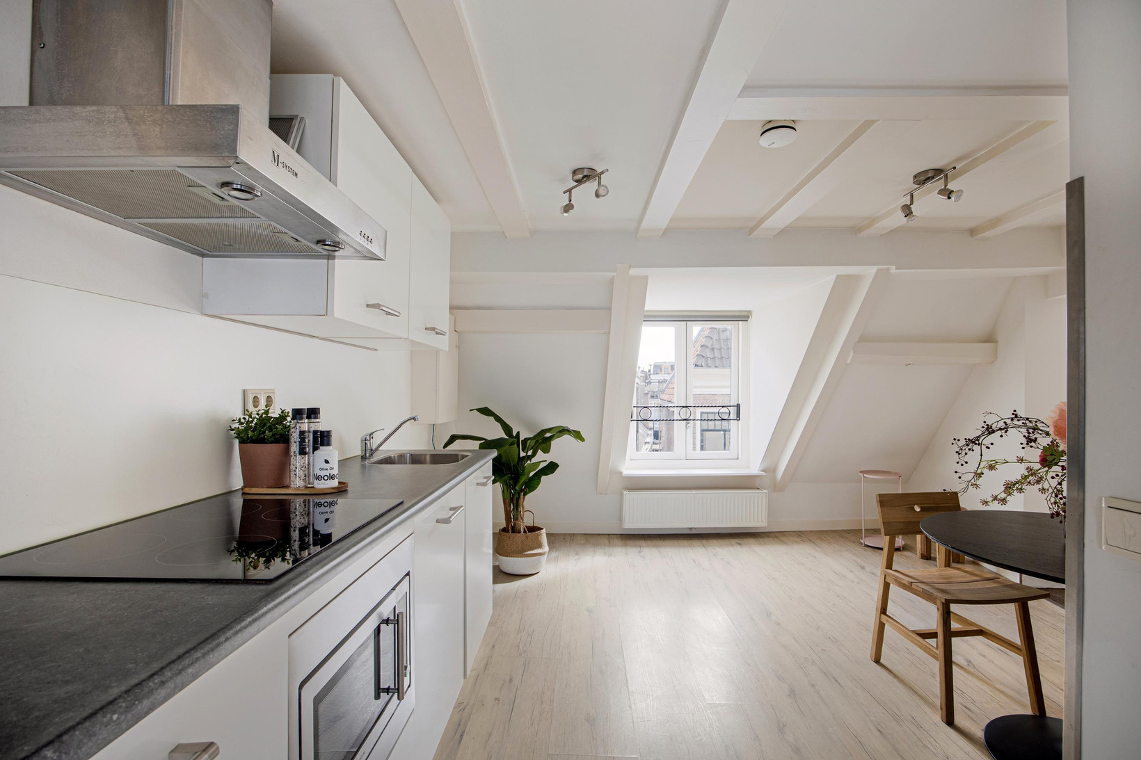 Studio te koop: Warmoesstraat 26B, Haarlem