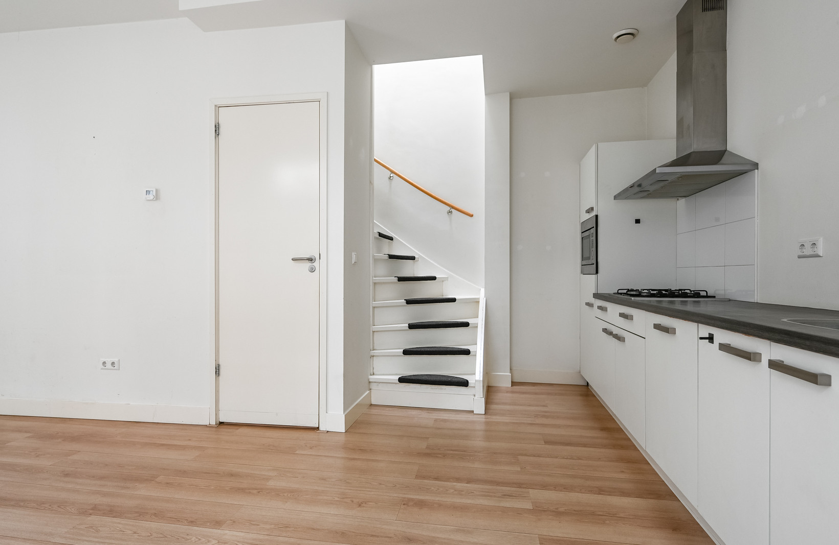 Tussenwoning te koop: Lombardsteeg 3, Haarlem