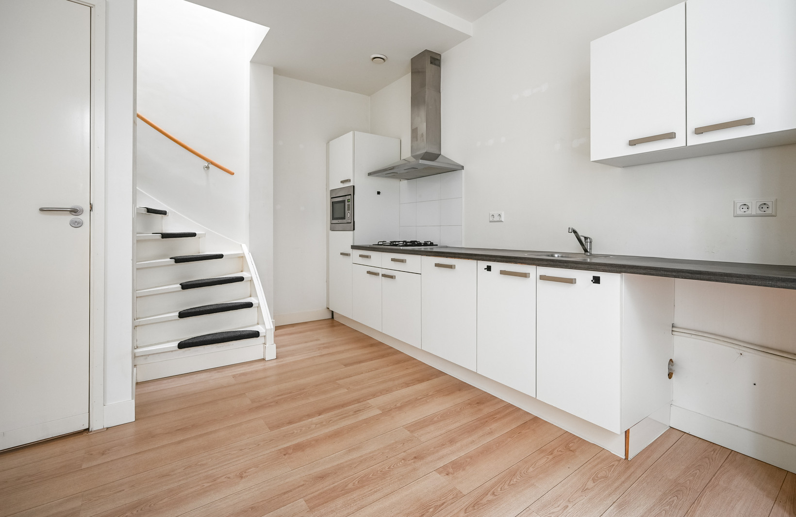 Tussenwoning te koop: Lombardsteeg 3, Haarlem