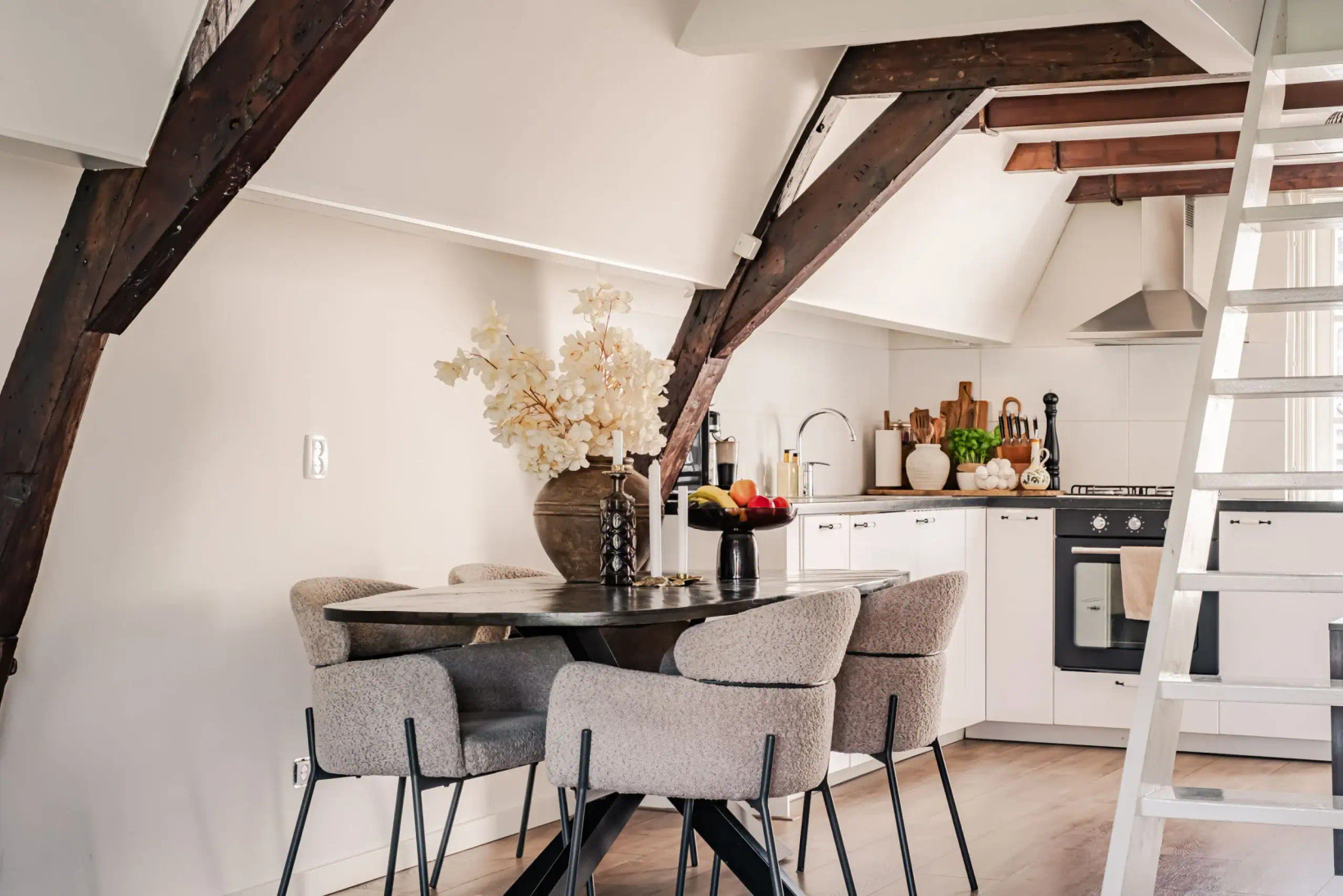 Appartement te koop: Nassaulaan 33B, Haarlem