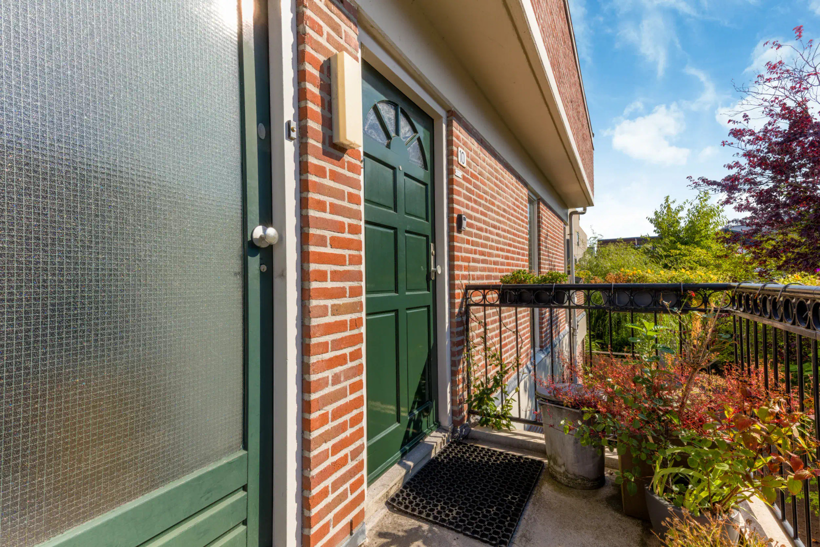 Tussenwoning te koop: Doelenplein 10, Haarlem