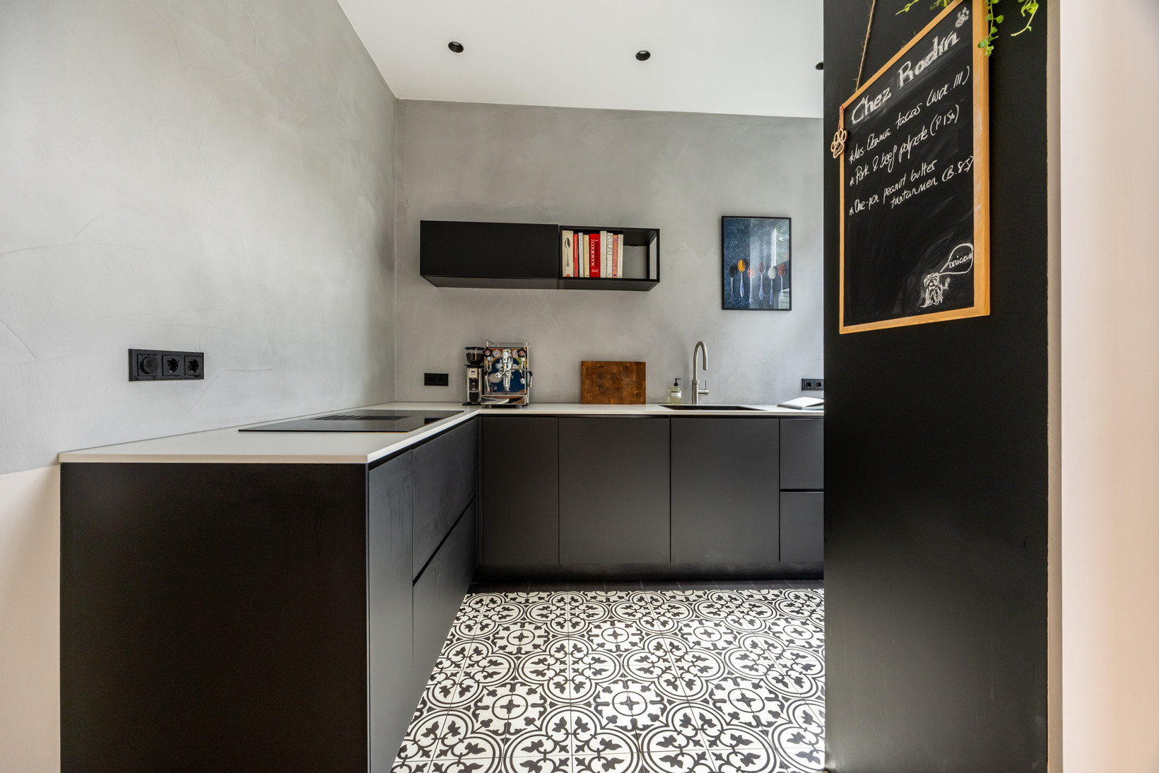Tussenwoning te koop: Rustenburgerlaan 40, Haarlem