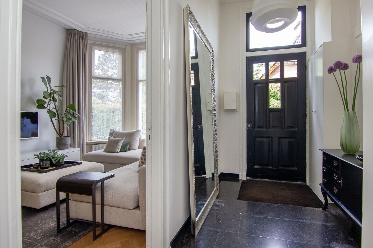 Tussenwoning te koop: Koninginneweg 93, Haarlem