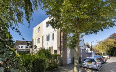 Van der Duyn van Maasdamstraat 2