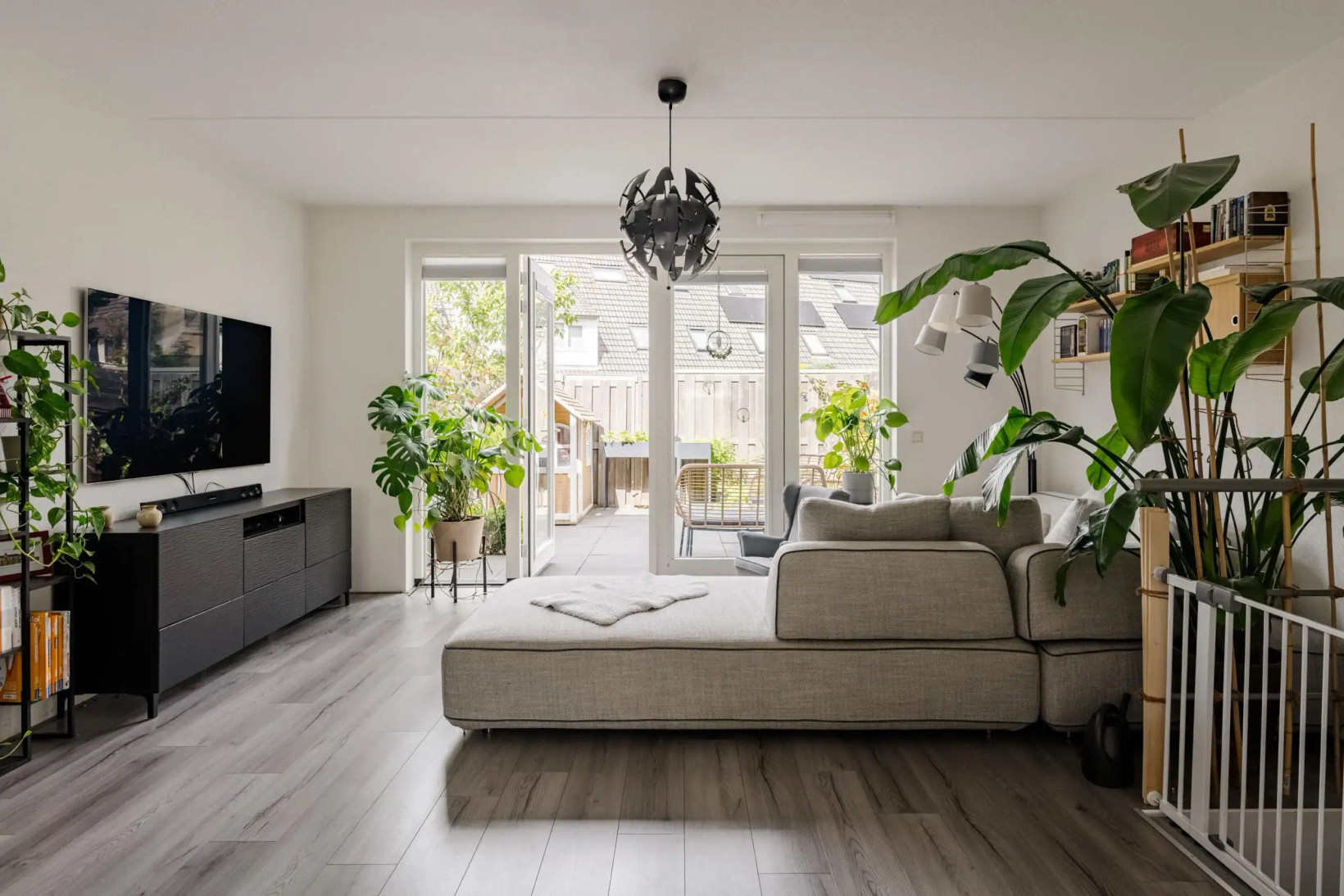 Tussenwoning te koop: Prinses Amaliaplaats 4, Haarlem