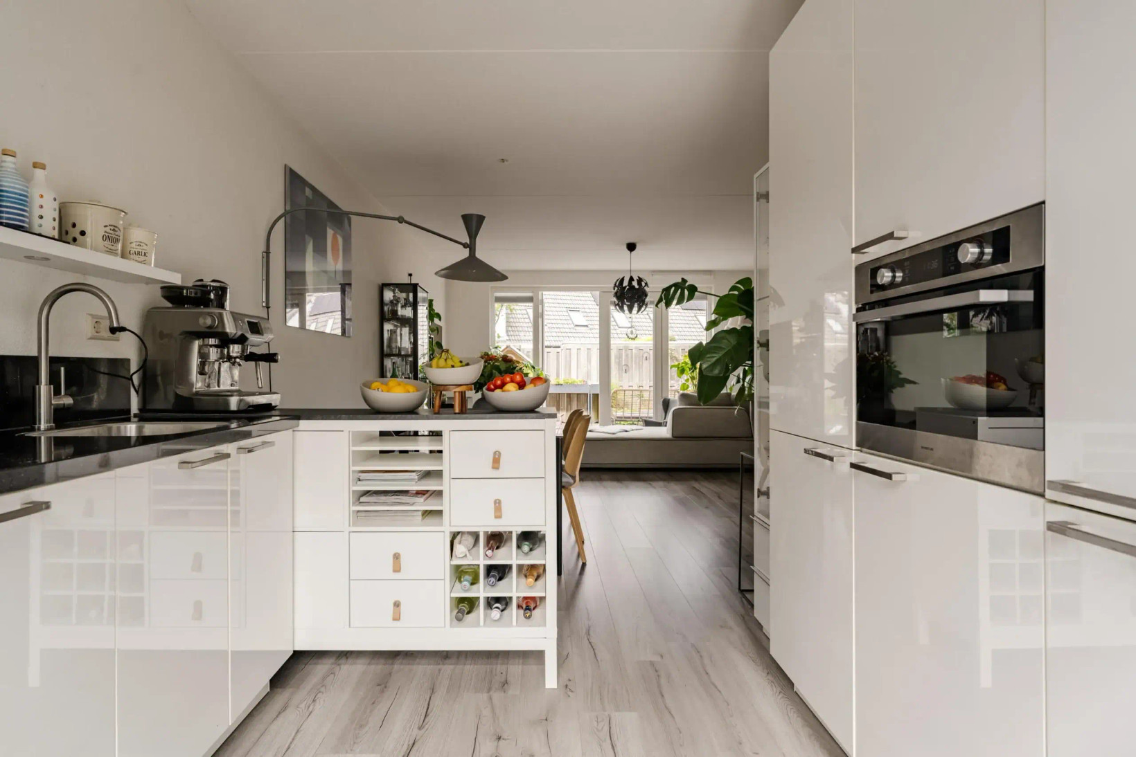 Tussenwoning te koop: Prinses Amaliaplaats 4, Haarlem