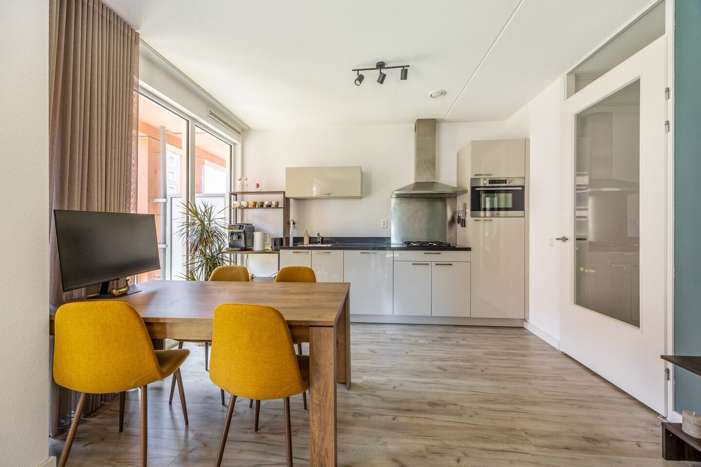 Appartement te koop: Claus Sluterweg 179, Haarlem