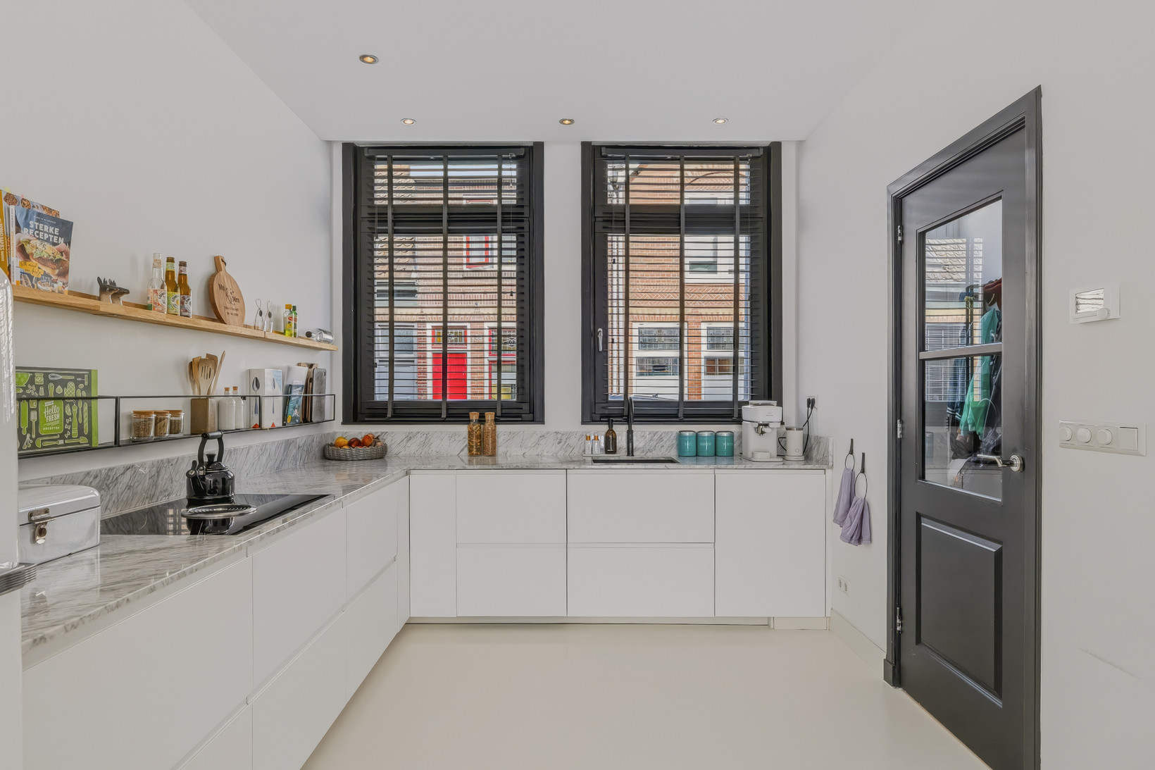 Tussenwoning te koop: Oranjestraat 182, Haarlem