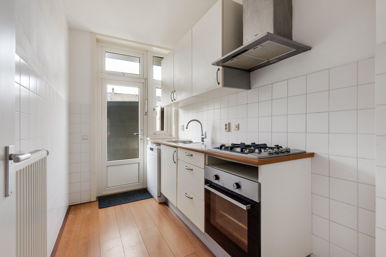 Tussenwoning te koop: Professor Van der Waalsstraat 54, Haarlem