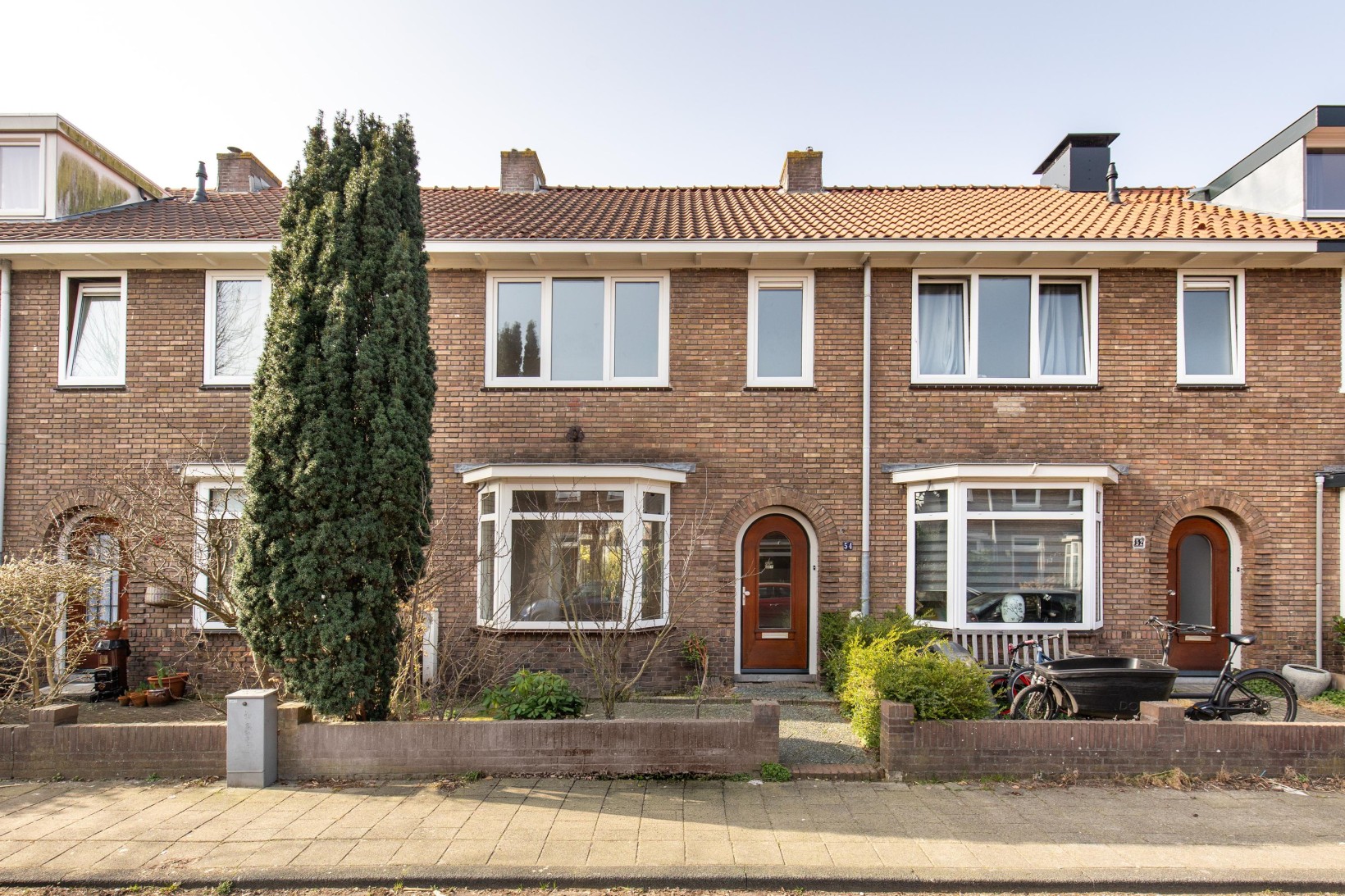 Tussenwoning te koop: Professor Van der Waalsstraat 54, Haarlem