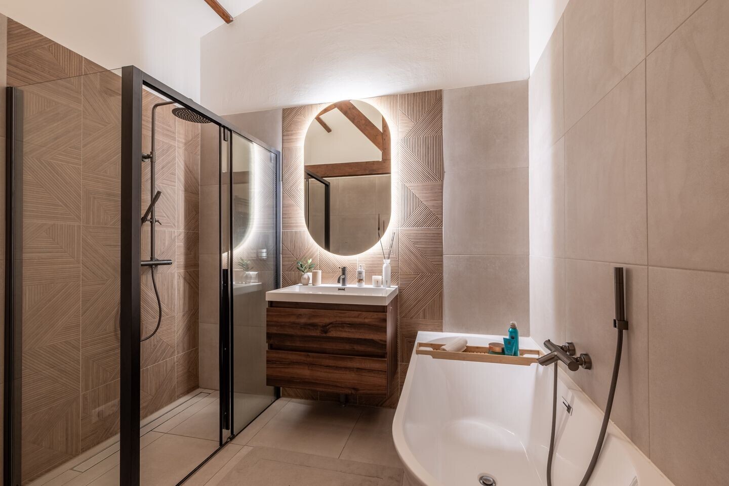 Tussenwoning te koop: Edisonstraat 16, Haarlem