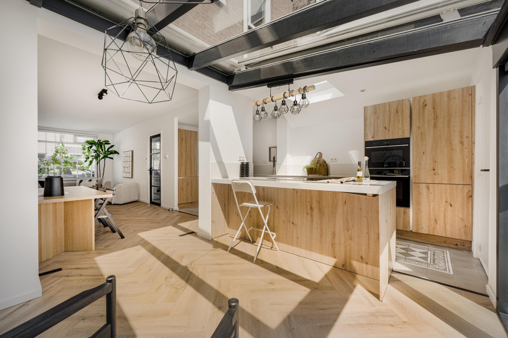 Tussenwoning te koop: Van 't Hoffstraat 4, Haarlem