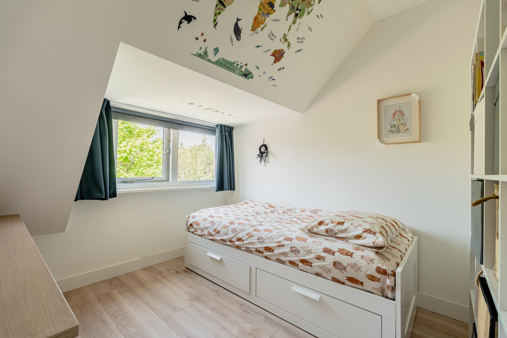 Tussenwoning te koop: Van Twiskplein 3, Haarlem