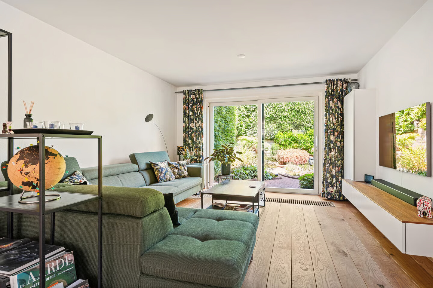 Tussenwoning te koop: Wegedoornweg 5, Haarlem