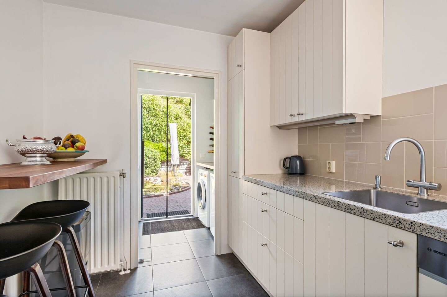 Tussenwoning te koop: Wegedoornweg 5, Haarlem