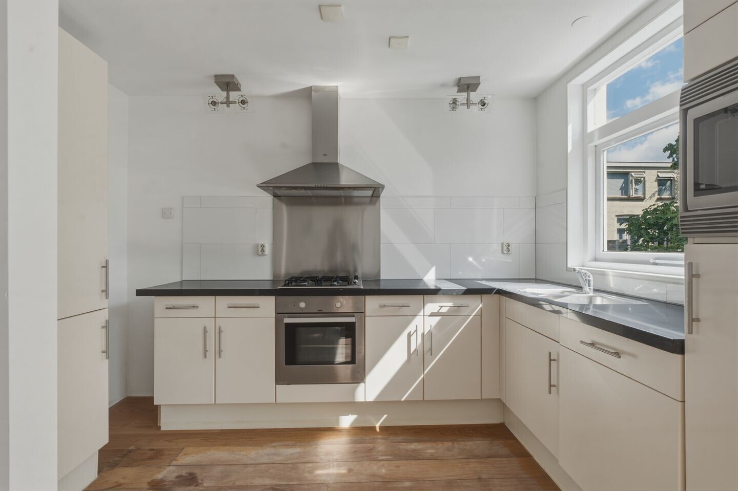 Tussenwoning te koop: Berckheydestraat 6, Haarlem