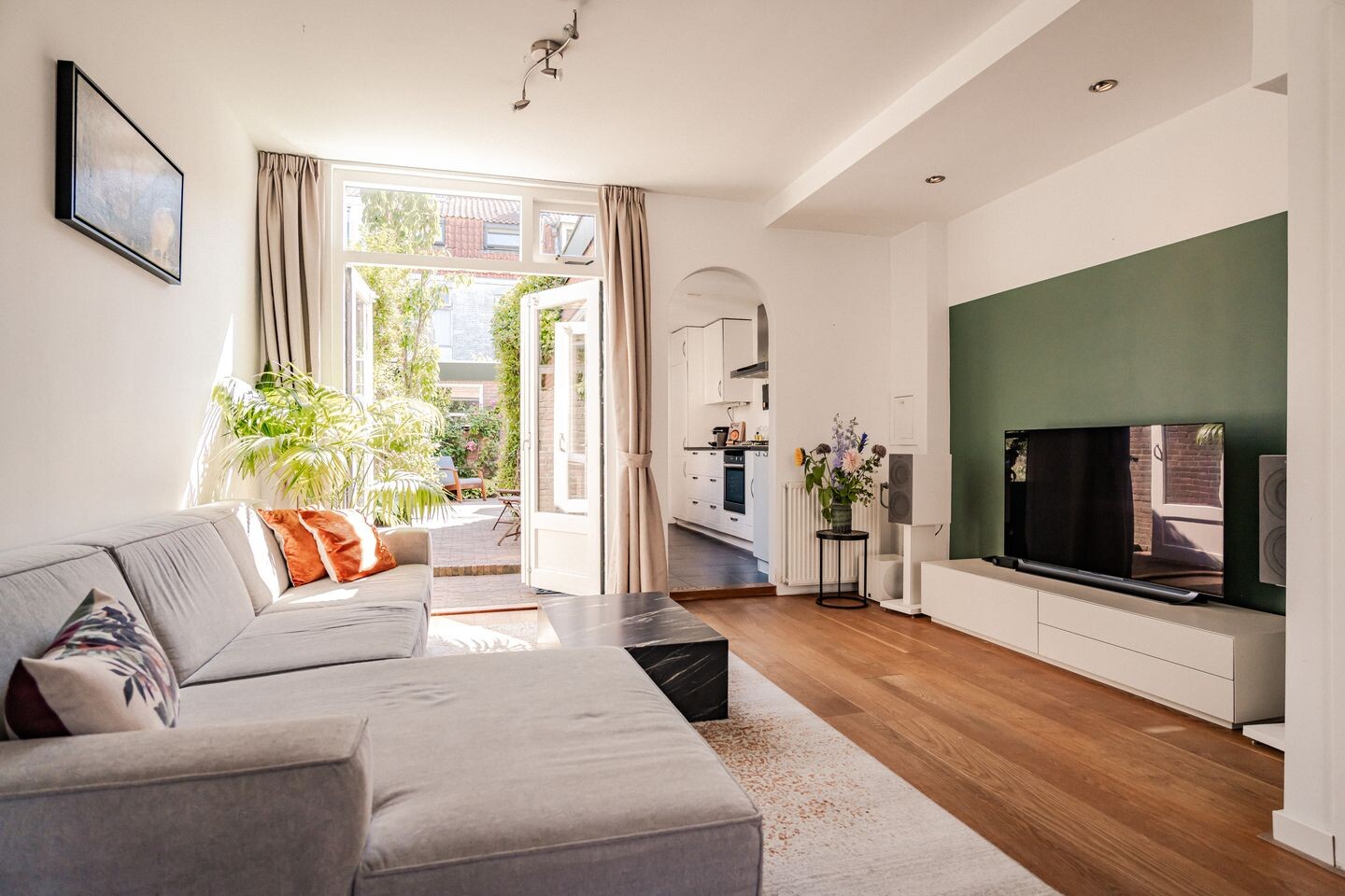Tussenwoning te koop: Generaal Bothastraat 30, Haarlem