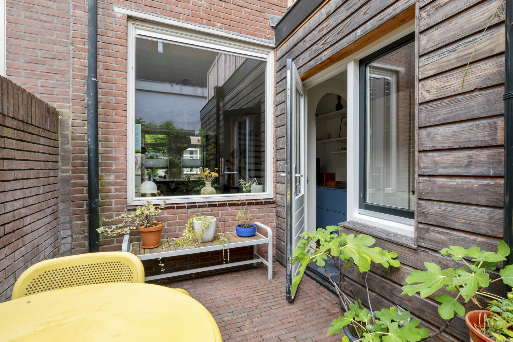 Tussenwoning te koop: Generaal Bothastraat 126, Haarlem