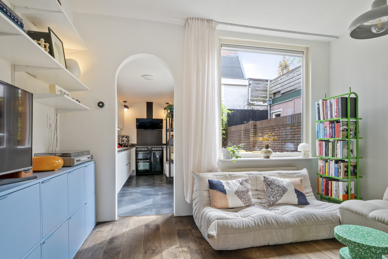 Tussenwoning te koop: Generaal Bothastraat 126, Haarlem