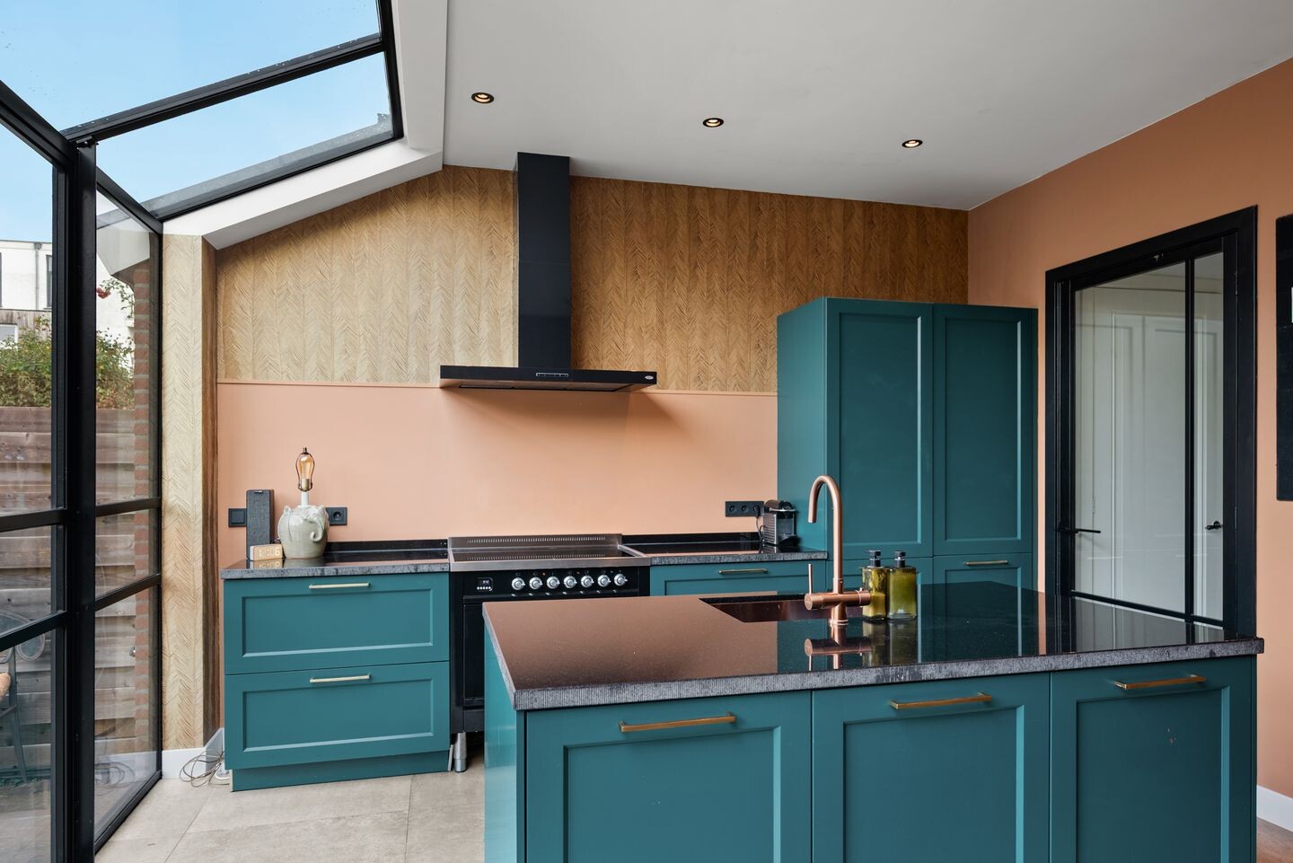Tussenwoning te koop: Judith Leysterstraat 44, Haarlem