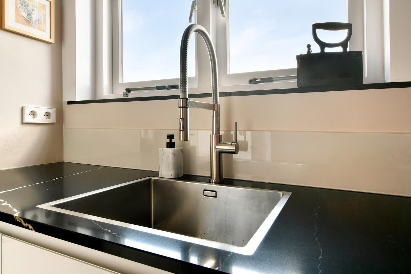 Appartement te koop: Delftlaan 93, Haarlem