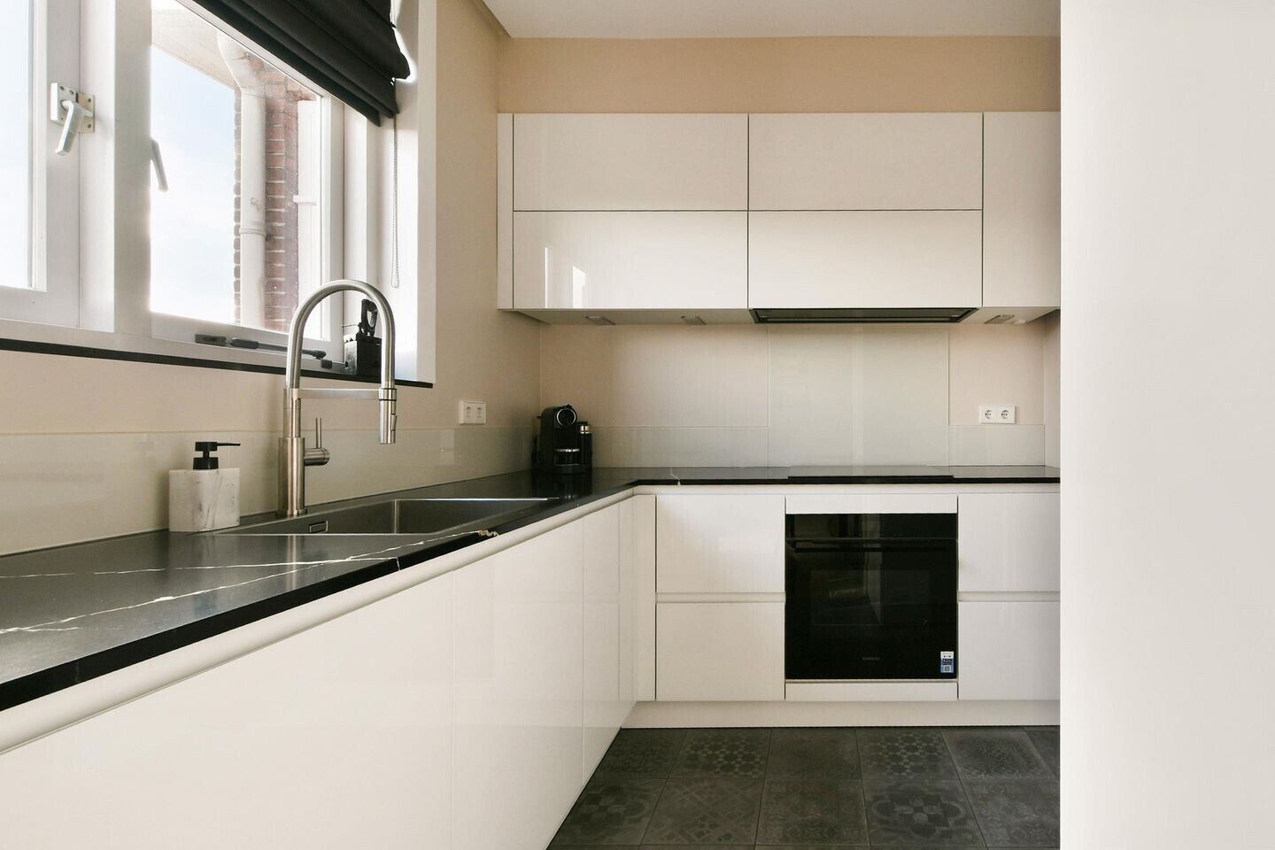 Appartement te koop: Delftlaan 93, Haarlem