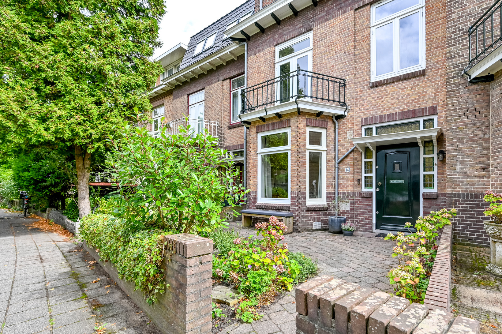 Tussenwoning te koop: Middenweg 14, Haarlem