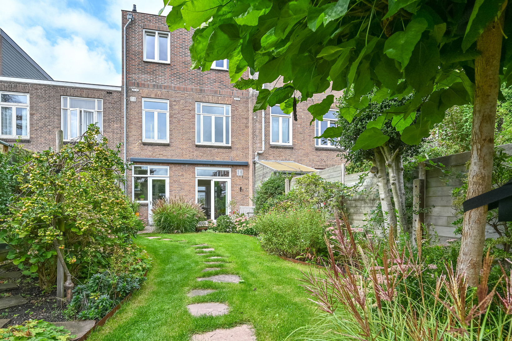 Tussenwoning te koop: Middenweg 14, Haarlem
