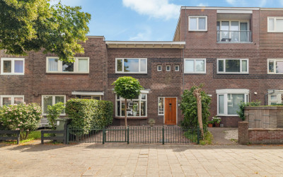 Middenweg 32