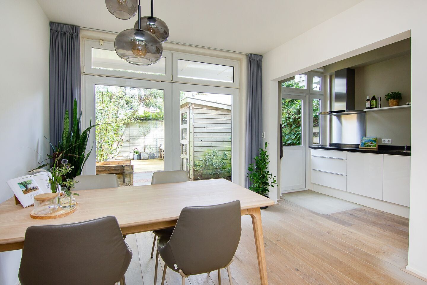 Tussenwoning te koop: Voorduinstraat 30, Haarlem