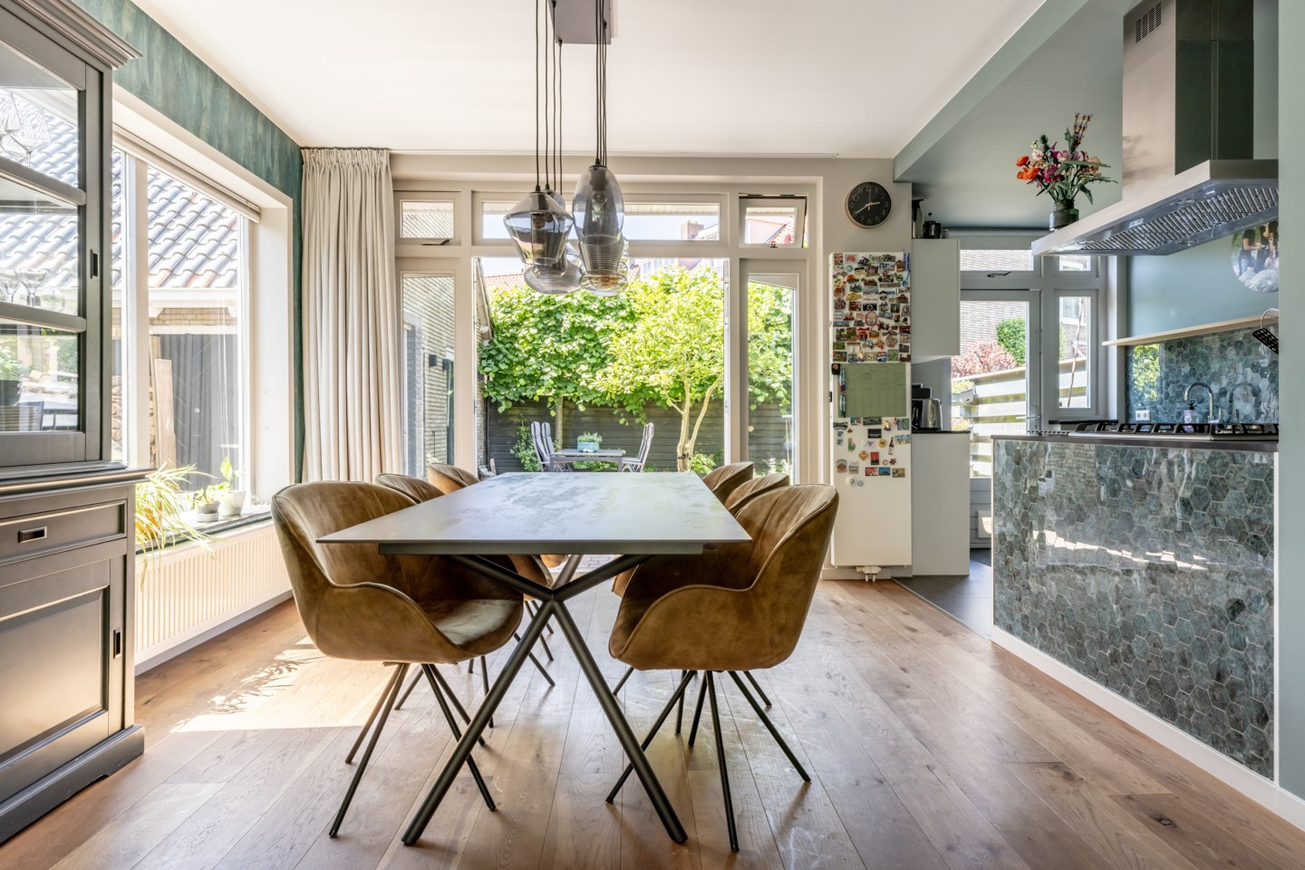 Hoekwoning te koop: Lodewijk van Deyssellaan 208, Haarlem