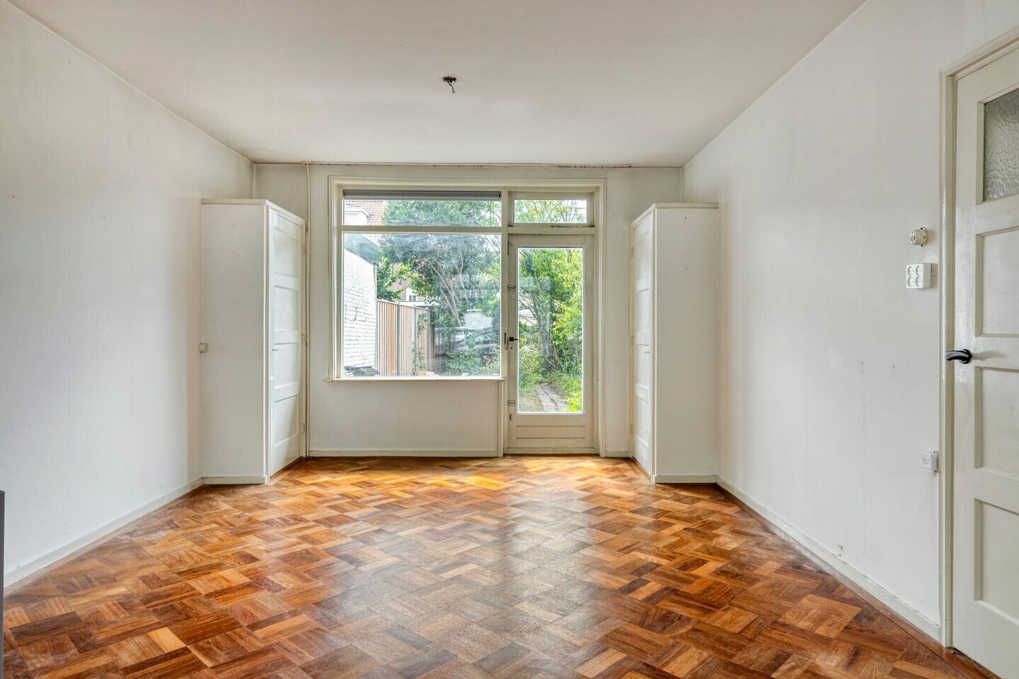 Tussenwoning te koop: Cornelis van der Lijnlaan 14, Haarlem