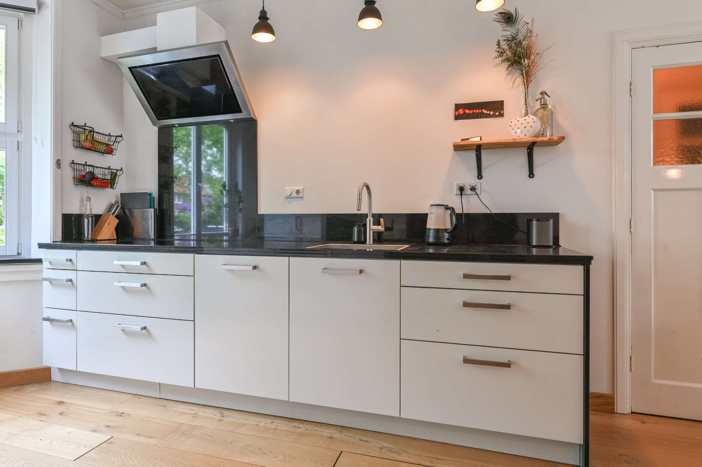 Tussenwoning te koop: Rijksstraatweg 457, Haarlem