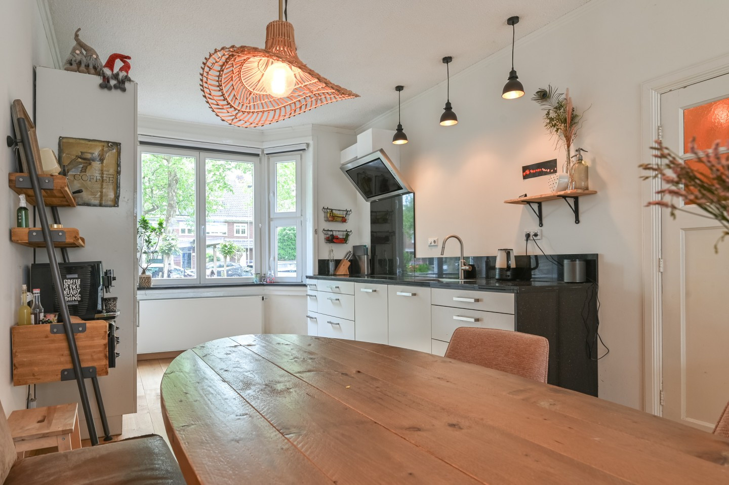 Tussenwoning te koop: Rijksstraatweg 457, Haarlem