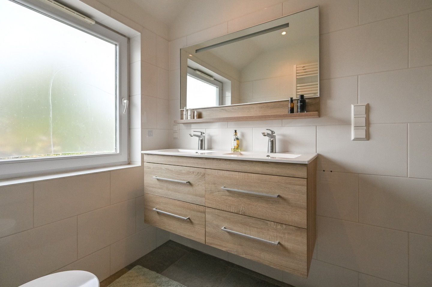 Tussenwoning te koop: Rijksstraatweg 457, Haarlem