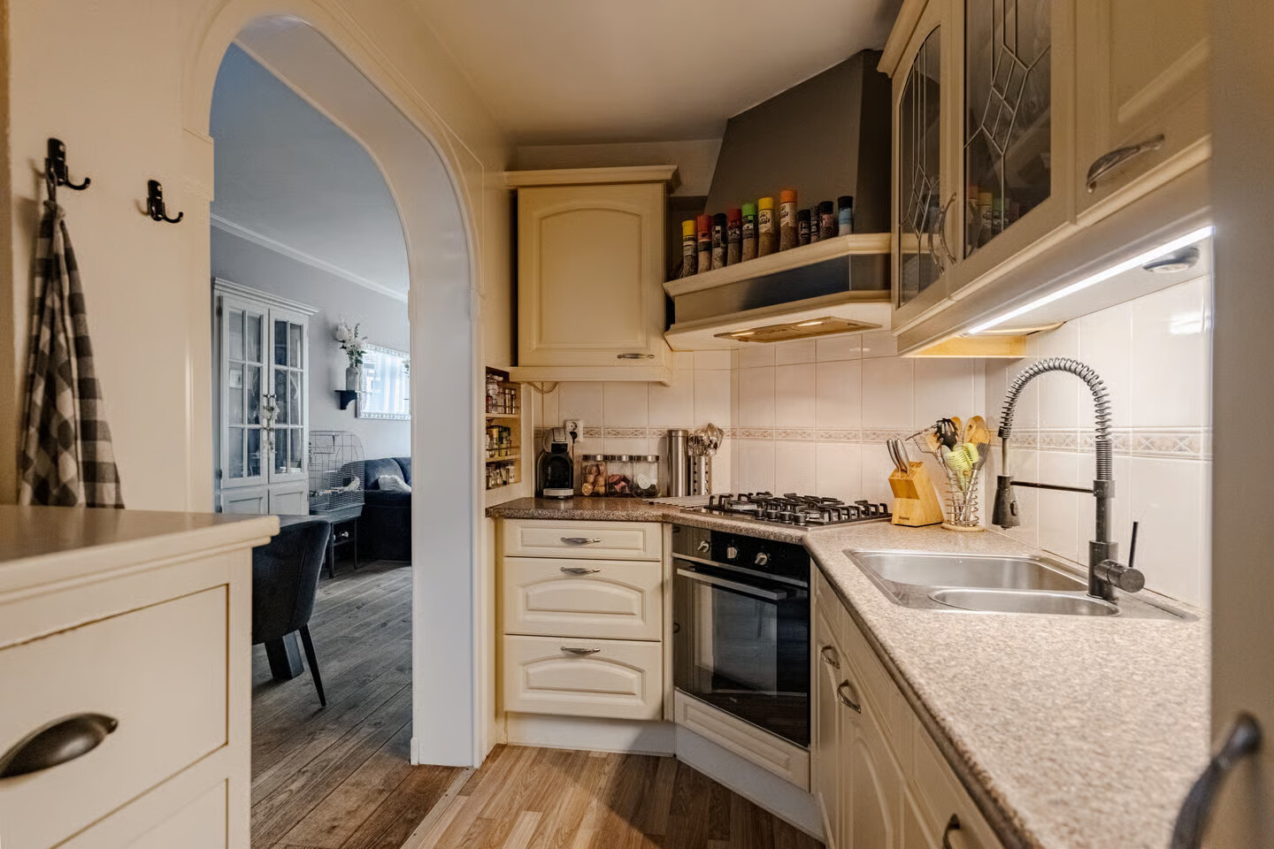 Tussenwoning te koop: Scheldestraat 3, Haarlem