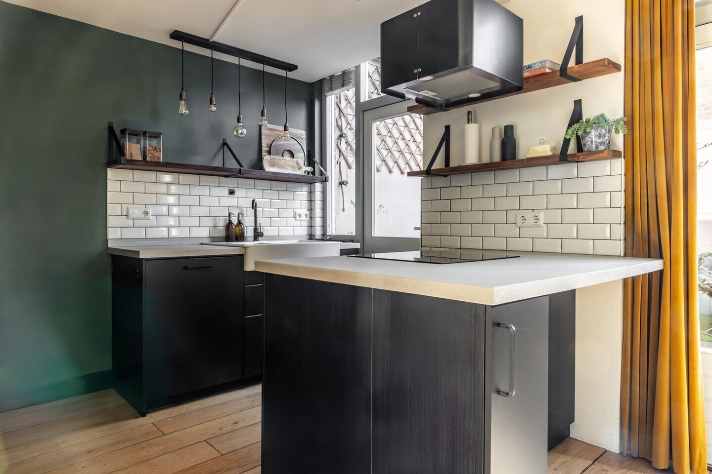 Hoekwoning te koop: Vinkenstraat 36, Haarlem